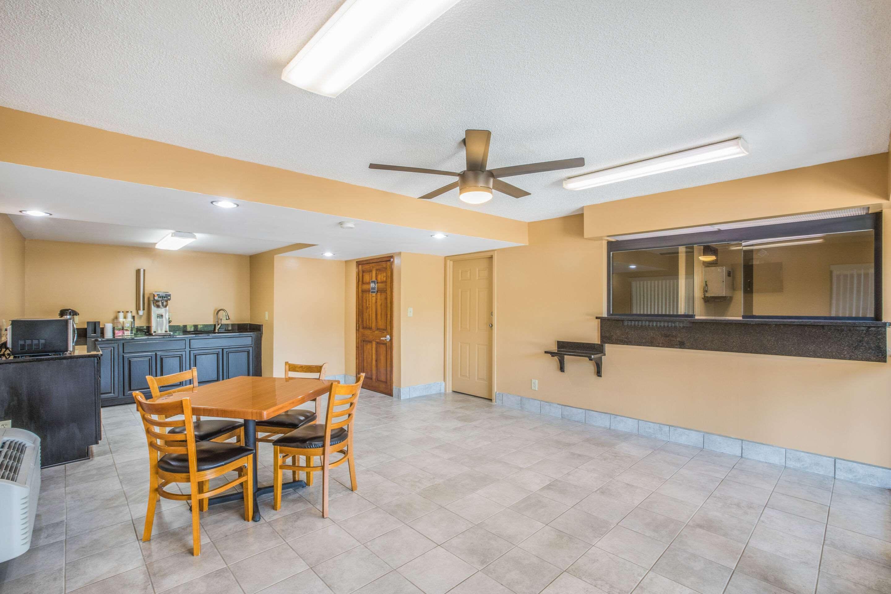 Rodeway Inn & Suites Macon Luaran gambar