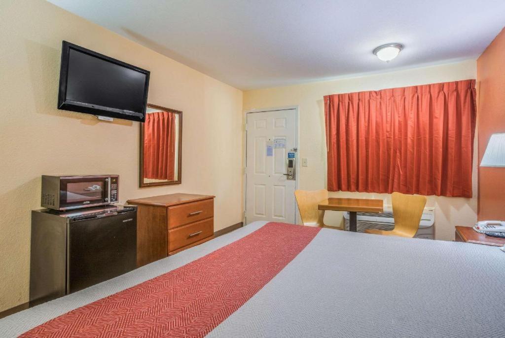 Rodeway Inn & Suites Macon Luaran gambar